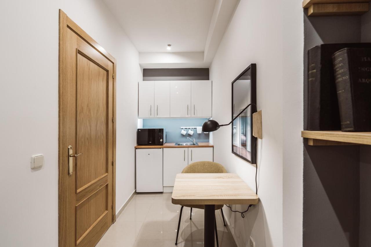 Exclusive Rooms In The Heart Of The City Madrid Exterior photo