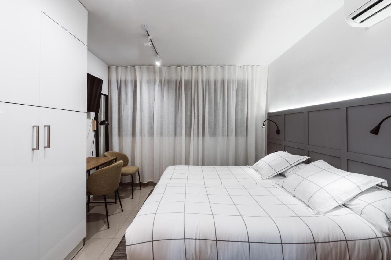 Exclusive Rooms In The Heart Of The City Madrid Exterior photo